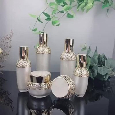 Acrylic 50ml Large Refillable Shampoo Bottles Plastic Cosmetic